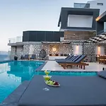 Unlimited 2 Luxury 6 Bedroom Villa *