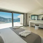 Unlimited 2 Luxury 6 Bedroom Villa *