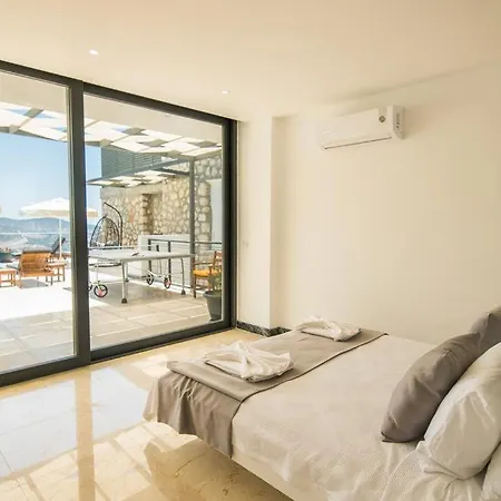 Unlimited 2 Luxury 6 Bedroom カシュ