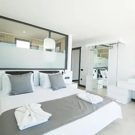 Unlimited 2 Luxury 6 Bedroom Kaş