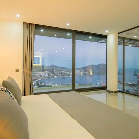 Unlimited 2 Luxury 6 Bedroom Villa *