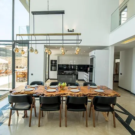Unlimited 2 Luxury 6 Bedroom Villa Kaş