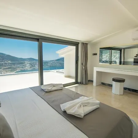 Unlimited 2 Luxury 6 Bedroom Villa *