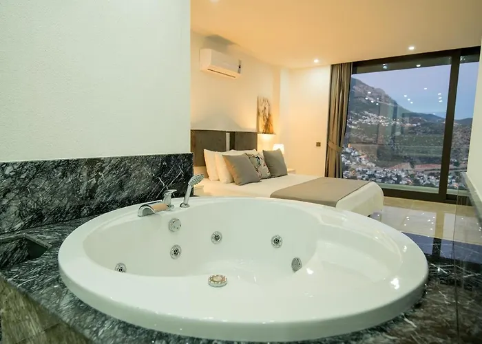 Unlimited 2 Luxury 6 Bedroom Villa