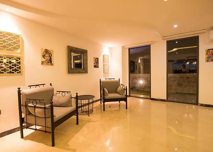 Unlimited 2 Luxury 6 Bedroom Villa