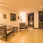 Unlimited 2 Luxury 6 Bedroom Willa